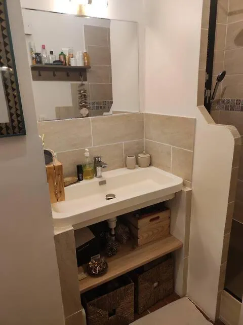 Charmant Appartement Noailles Quartier Typique Et Populaire Du Centre De Marseilles