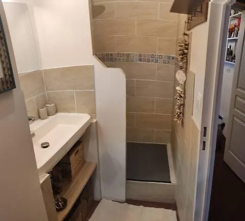 Charmant Appartement Noailles Quartier Typique Et Populaire Du Centre De Marseilles